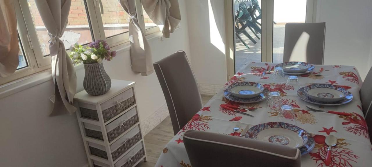 Attico Girasole Apartment Lido di Ostia Ngoại thất bức ảnh