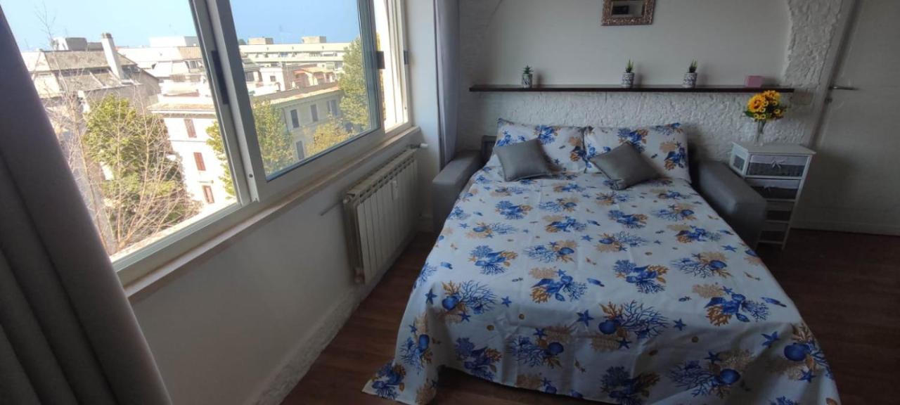 Attico Girasole Apartment Lido di Ostia Ngoại thất bức ảnh